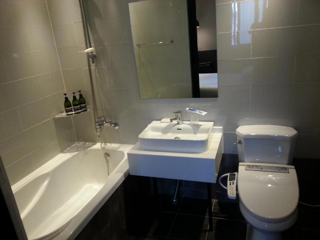 Hi Design Hotel Busan Bagian luar foto